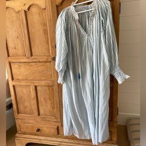 Stunning Thierry Colson dress, size small!